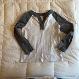 Cat & Jack gray and white long sleeve t shirt
